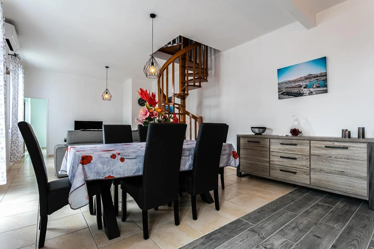 Casa de Férias Les Tilleuls Marseille 13012 França